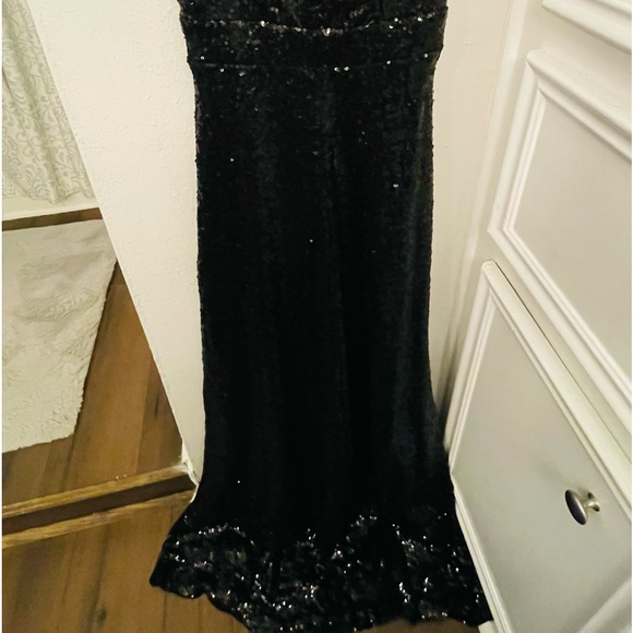 Size 1/2 black sequin low back long V neck dress B. Darlin - Picture 1 of 4